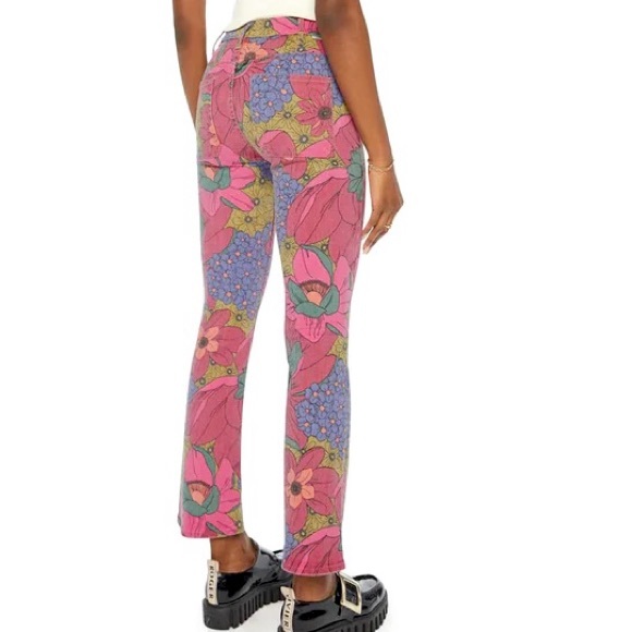 MOTHER DENIM Multicolor Patch Pocket Insider Flood Jeans in Psychic Floral - Picture 8 of 9